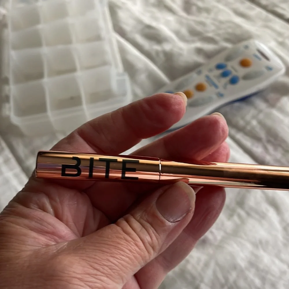 Bite upswing liquid eyeliner